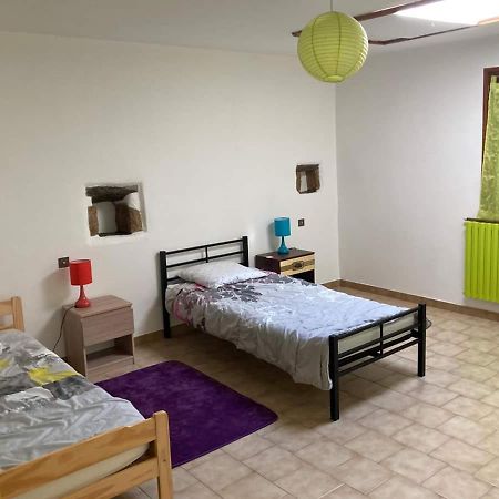 Gite L'Hirondelle Мейрюе Екстер'єр фото